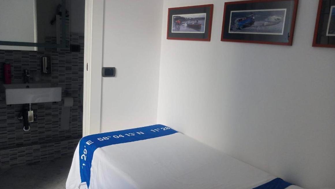 B&B Al Molo Генуя Экстерьер фото